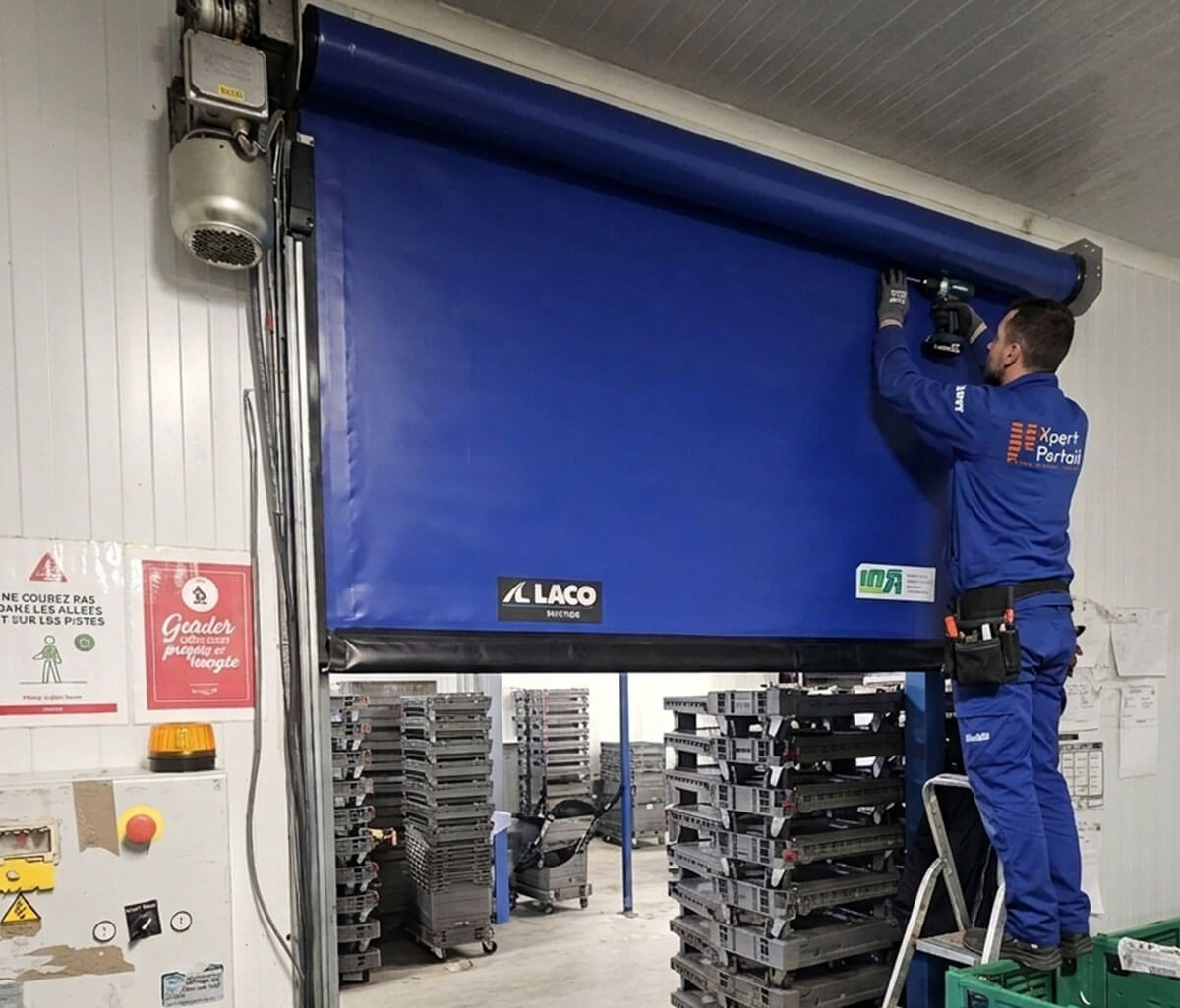 installation porte souple industrielle sur Mesure - Xpert Portail